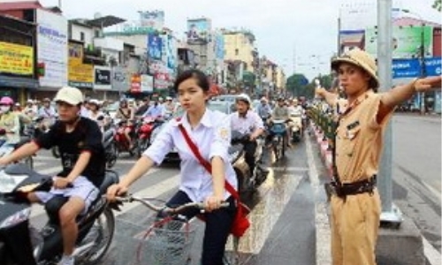 "Năm 2013 sẽ quyết liệt đảm bảo an toàn giao thông"